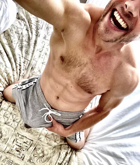 It’s hard these days to find true love. Everybody seems occupied with their own lives. Therefore, I thought I would share some love. Enjoy 🙃 by FairRestaurant2