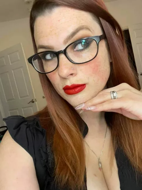 Its her Birthday!! Would you cum on her glasses?