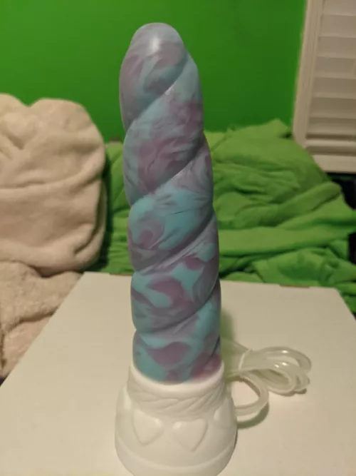 It's here!!! Definitely underestimated the size o.o ( Medium Mystic, soft/firm, suction cup, cum tube) by hiyayihiya