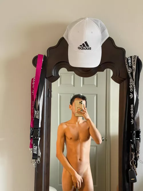 It’s hump day by colombian_twink