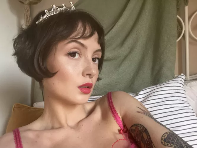 It's just my silly face, but I hope you like it 🥺 by daisydares