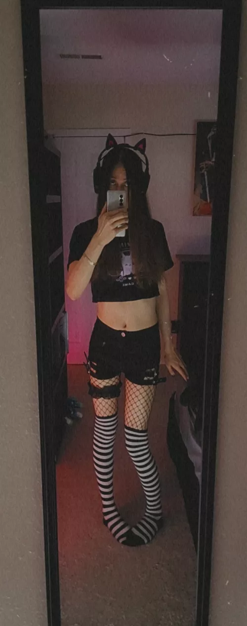 Its kinda chilly...wanna warm me up? by Puggles66