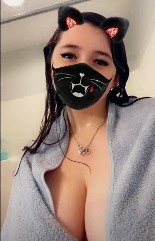 It's legit been too cold for nudes in my apartment lately by Legendarykg