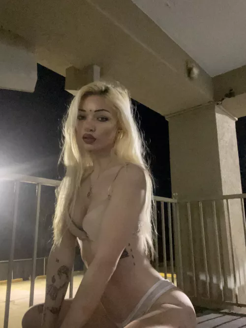 it’s me again by interwebzgurl