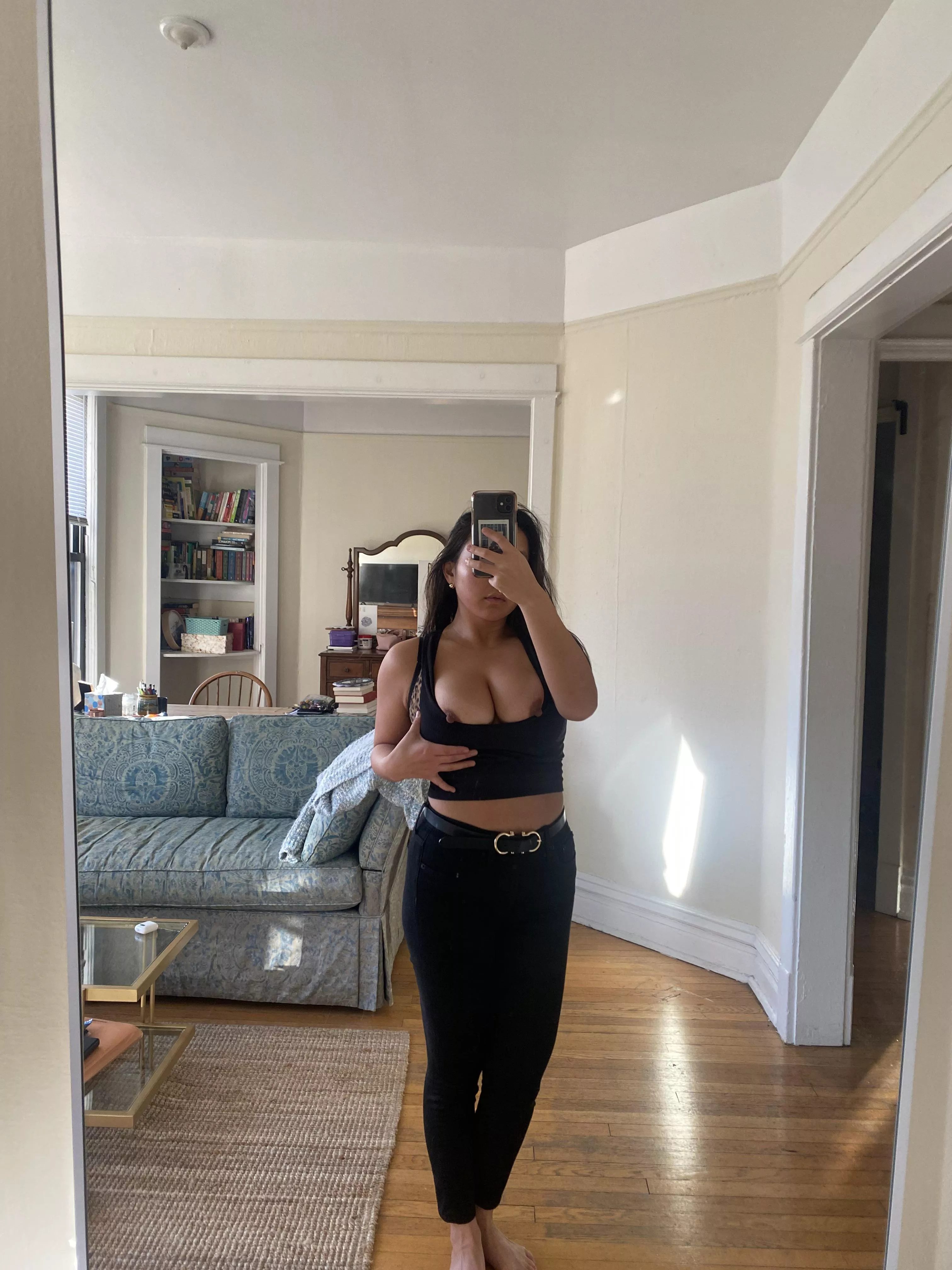 It’s Monday but they’re in party mode. posted by PRIVATEERADIO