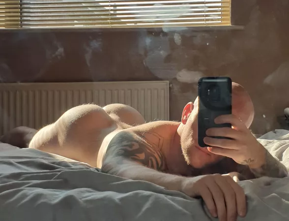 It's my birthday so I'm sharing my cake by feltkindacute