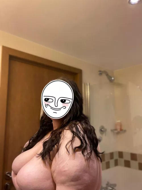 It’s my birthday today!🧁 by BaroquePear