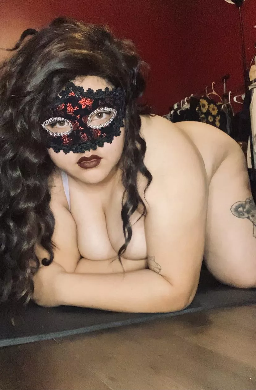 It’s my birthday who wants to give me my spankings? posted by lilaeverhartache