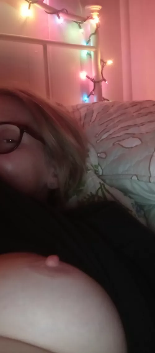 It's my cake day so here's my tit 🤍 by puddymom02