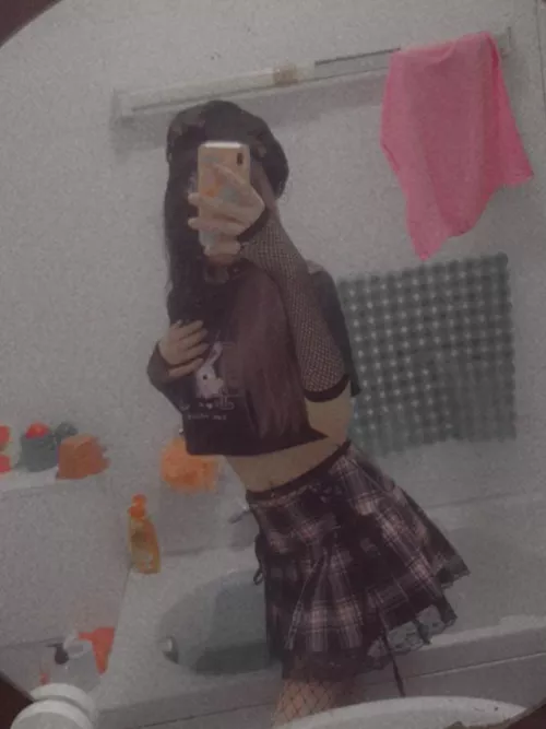 It's my first time wearing a wig i'm kinda feeling myself rn 😳 by Cholru