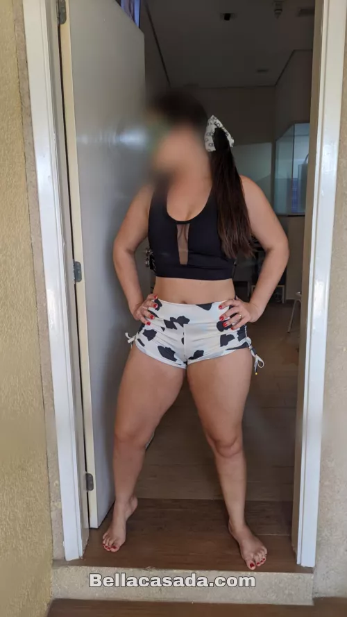 It's nice to be able to be a bitch and show off even though I'm married!