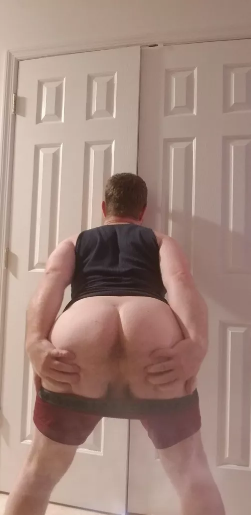 Its not always wise to be horny and naked at the same time. You never know who might sneak up from behind. by FlyByrd