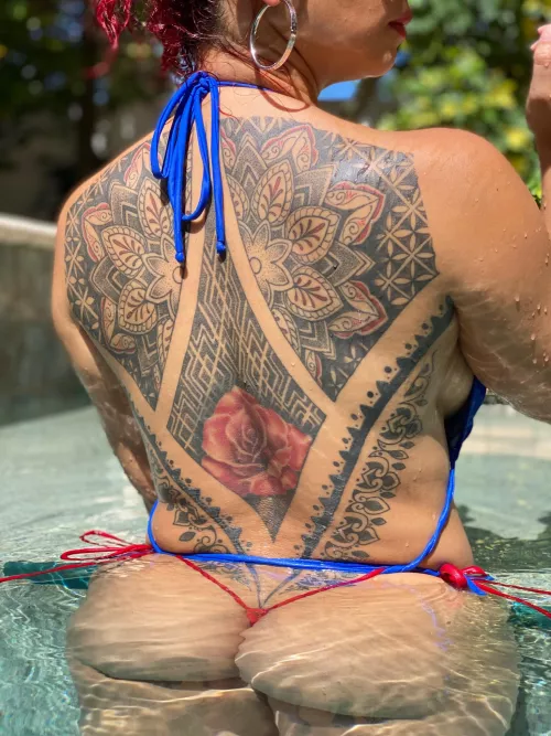 It’s not just my ass…. it’s the ART. May you be hypnotized by both 😏 (OC) by divinebodyofart