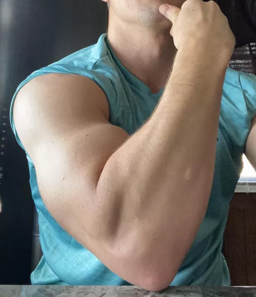 It’s not quite Thanksgiving yet but I’ve got a drumstick you can nibble on by YourEyesAreDownThere