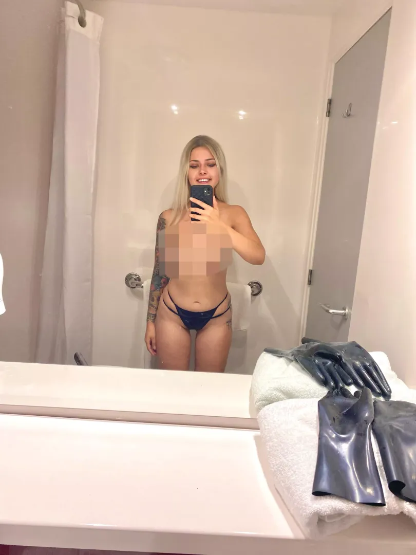 It’s not safe for sissies to see tits uncensored. posted by MistressMercyxox