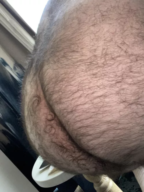 It’s not that hairy is it? by loveandhappiness28