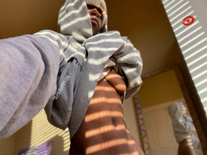 It’s pretty nice outside. Maybe we should fuck in the sunlight 😏 by grippy3k