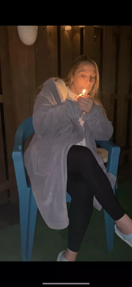 It’s robe season. If you know you know. 🚬🖤 by Redbull_slimjim