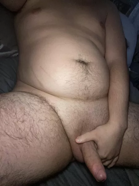 It’s so windy and rainy today wish I had someone I could cuddle up with in bed!! So horny hmu! Dms open x by KinkyBiChubx