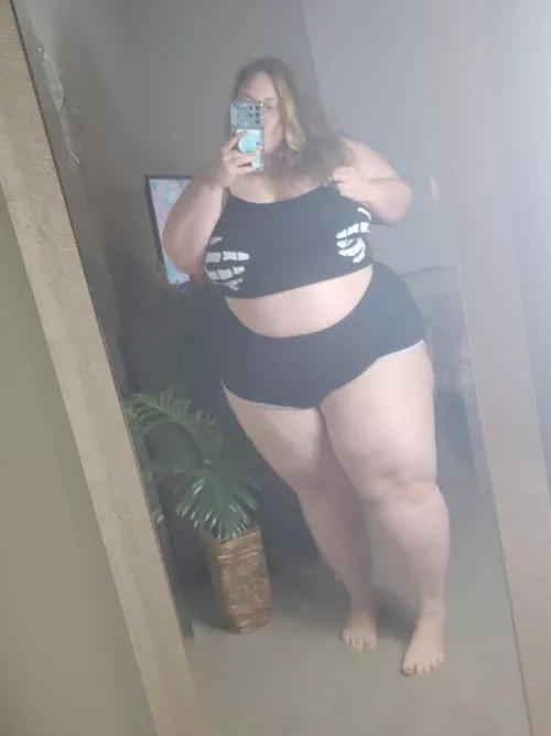 It's spooky season by cassievalentine96