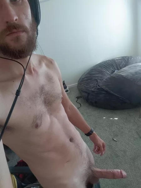 It's Sunday and the feeling of needing to shave is real. by thingthatshouldntbe