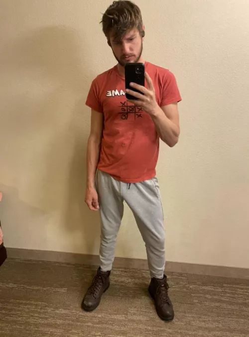 It’s sweatpants kind of weather 🥶 by Hunter_explores