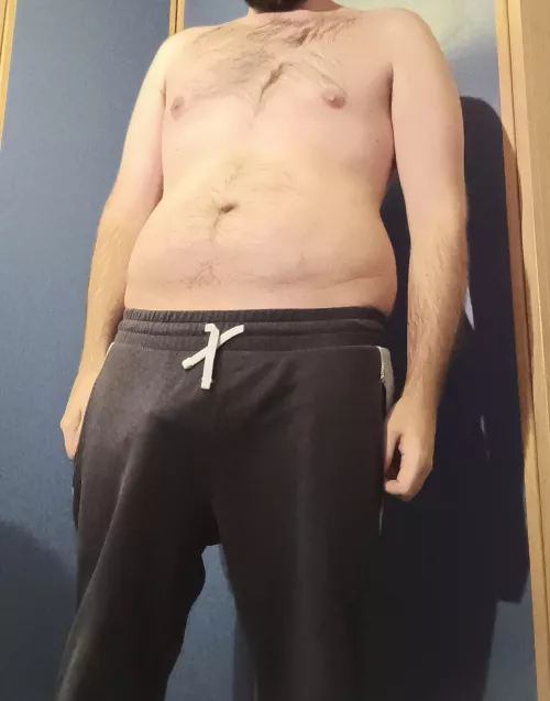 It's sweatpants season again by shyexhibitionistchub