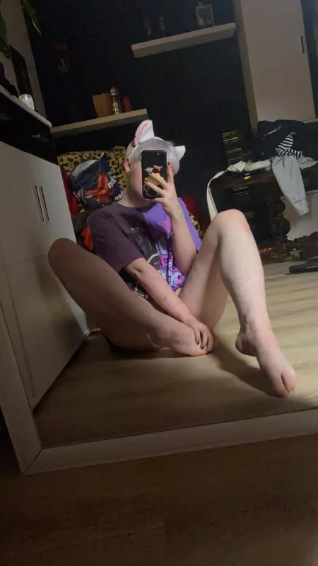 It‘s the catboy again- only looking for some headpats ofc yes yes 👀💓 by mastersxkitty