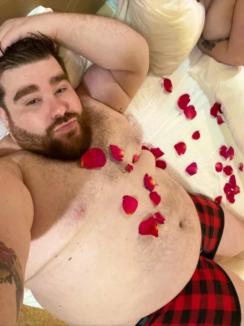 It’s the last Tummy Tuesday before Valentines Day! Who wants to be my Valentine? by BHMRyanAlexander