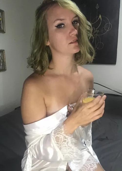 It’s the next morning, what’s for breakfast? (F) by Evie_Nixx