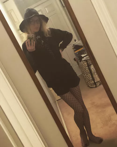 It’s the Witching hour my friends~ by Lonvi1608