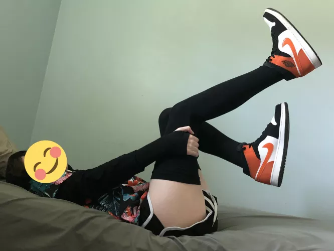 its (t)high noon! 🤠 by twinkinator5000