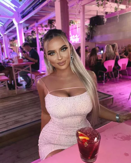 It's tight, I think... by Yoko_t