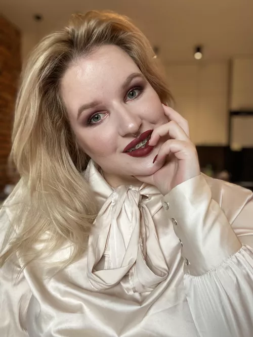 It’s time for adoring me 🥰 by CinderLady