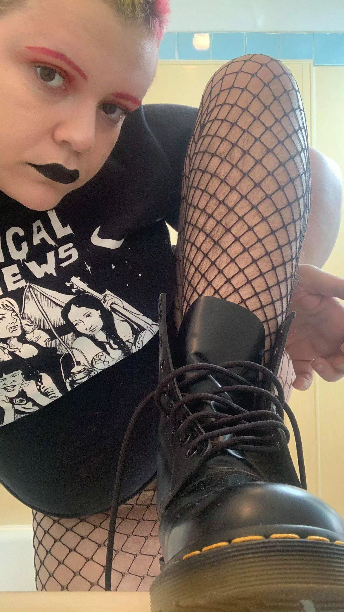 It's time to worship my boots posted by scoobsboob