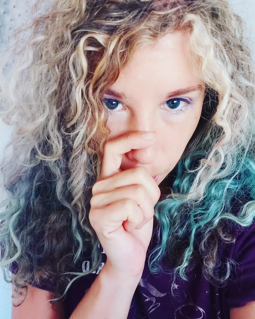 Its too early! I dont wana go to work!! 😧 posted by Llamagrrl