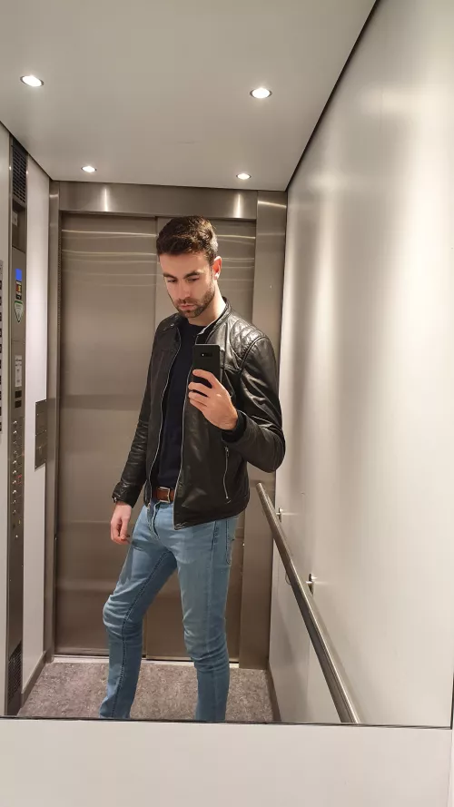 It's weekend! Who wants to hang out with me? by NightPlayer92