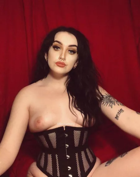 Ittie bittie waist by BeeBathory