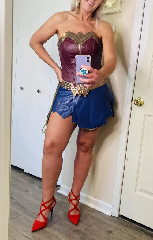 I’ve always wanted to be fucked in a super hero costume . 47 [F] by Drewandelena