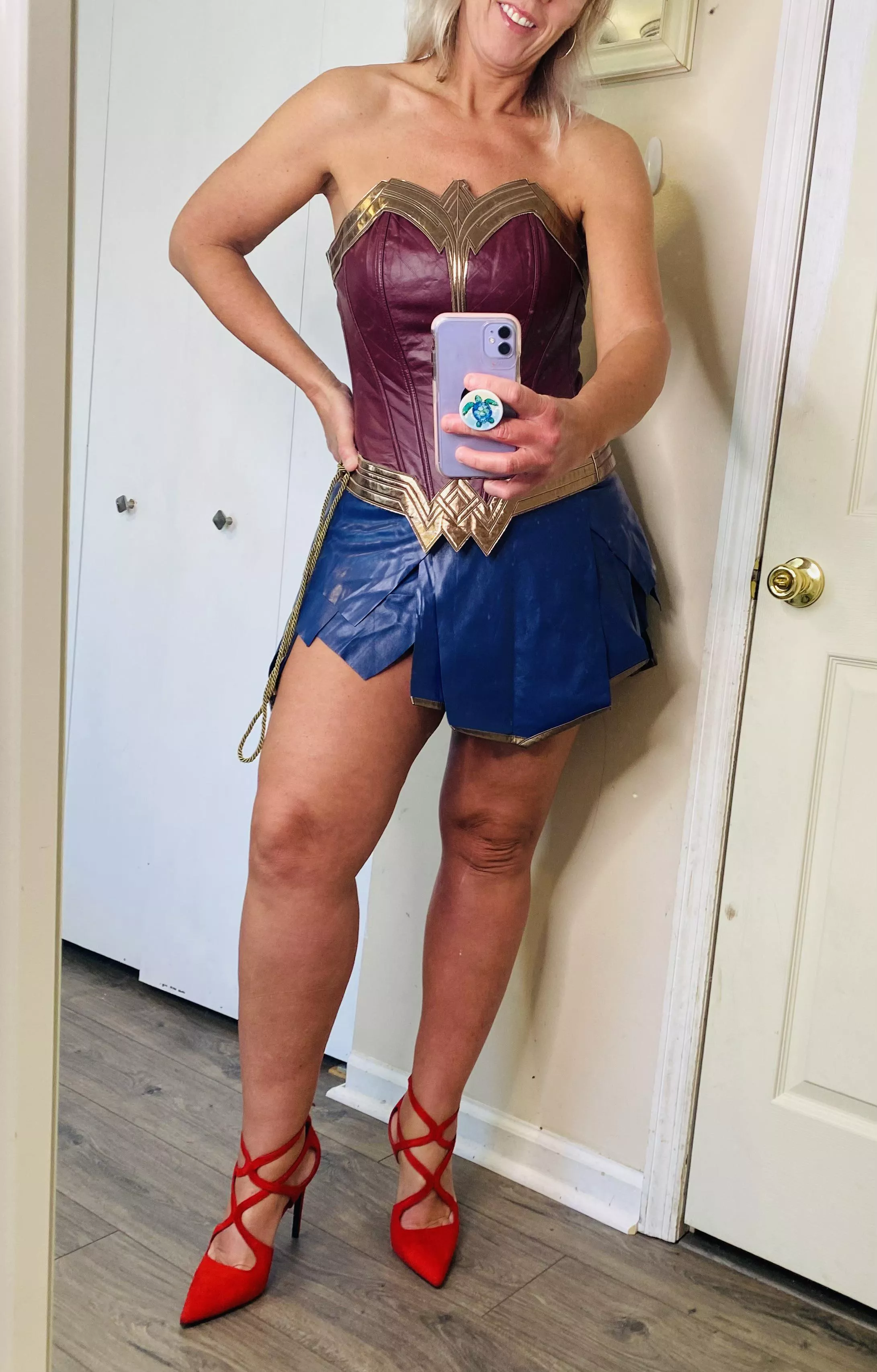 I’ve always wanted to be fucked in a super hero costume . 47 [F] posted by Drewandelena