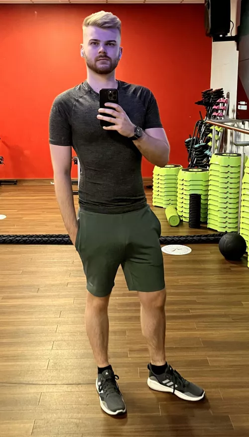 I’ve been back to the gym, feeling better already! by Vaetna