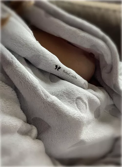 I’ve been caught 😇 by naked_m0m