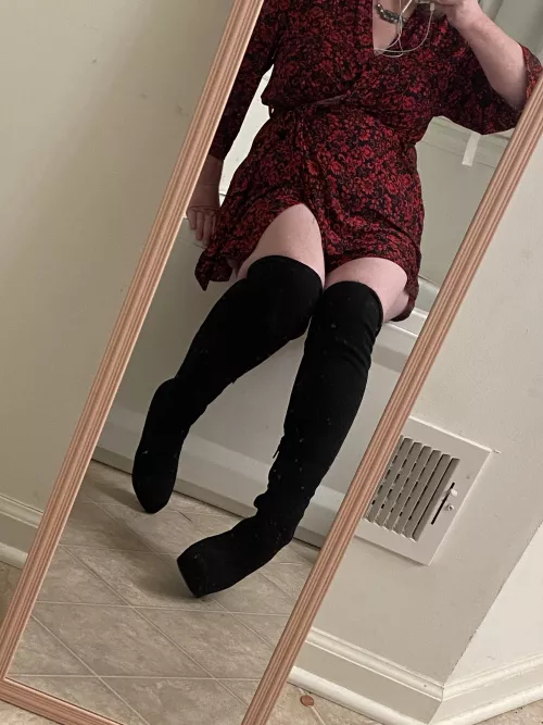 I’ve been married for 21 years- my husband has fallen out of love and spends his nights w/ other men- his loss👢💋🔥 by Lady_NRS