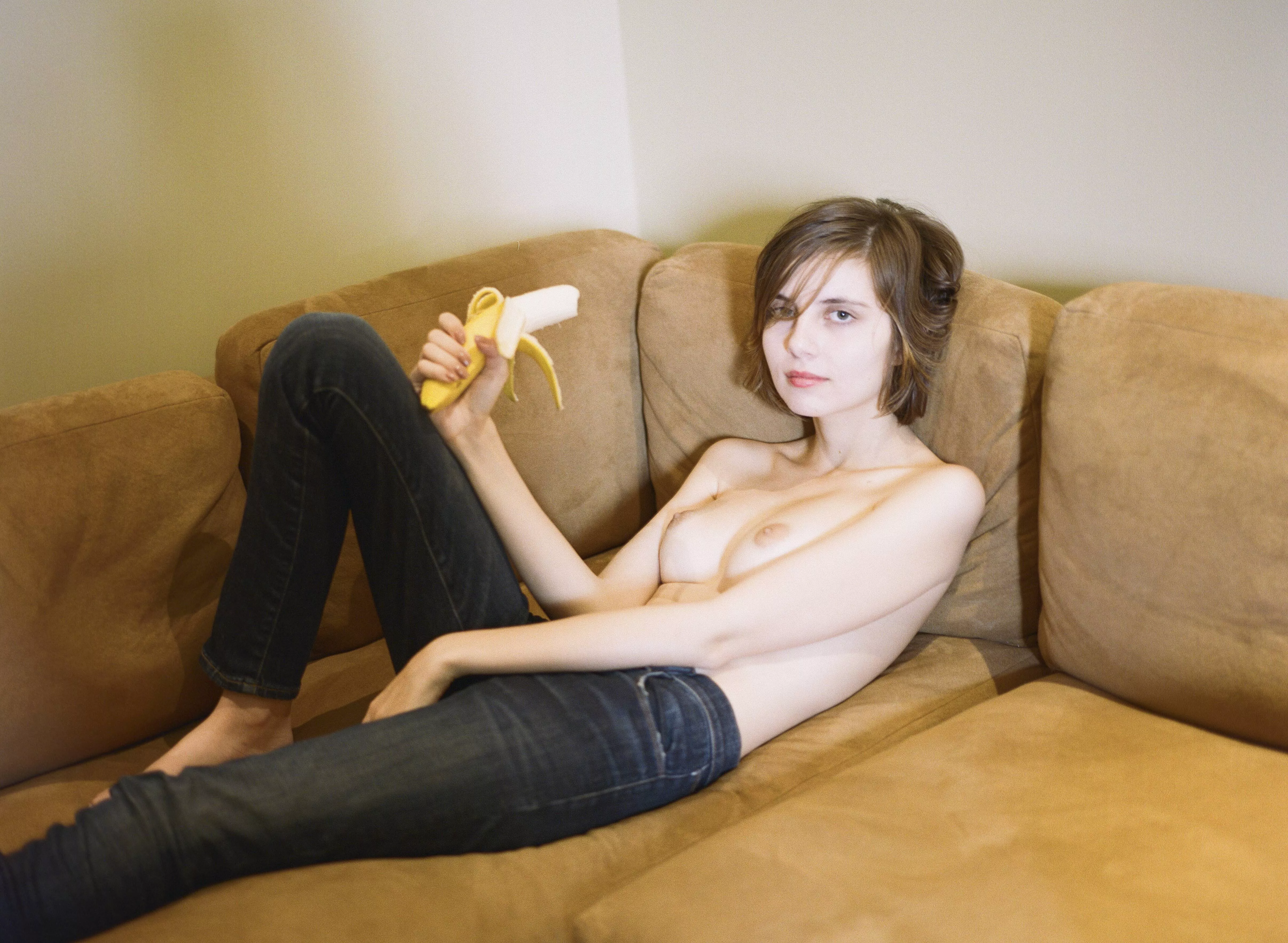 I've been practising with this banana. I'm ready for you now 😉 posted by liararoux