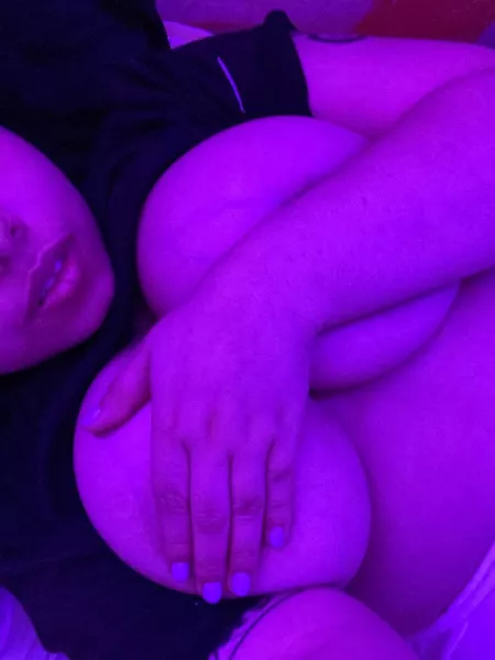 I’ve been told I’m way too stacked for being only 4’11, am I? by blossomx99