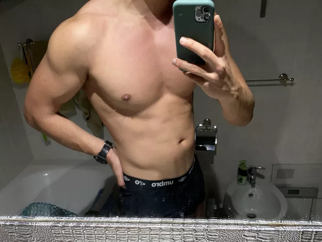 I’ve been working out (m) by IDONTSELLMOLLYNOMORE