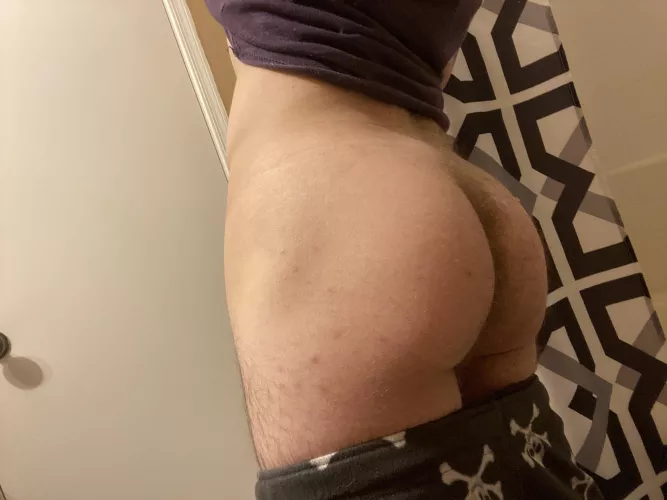 ive got a m(20)assive soft spot for bears, so you guys get first dibs ♥️ by OGBigbyWolf