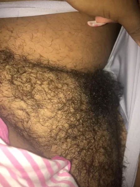 I’ve never felt more feminine like I do with my bush 👸🏾💖 by PearNectar