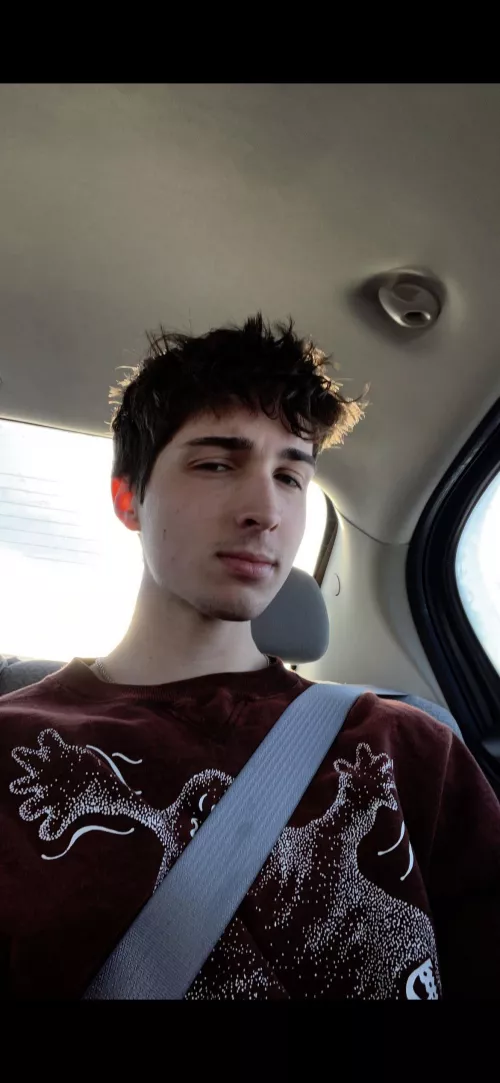 I’ve never went on a date before, would you go on one with me? by sadboycad