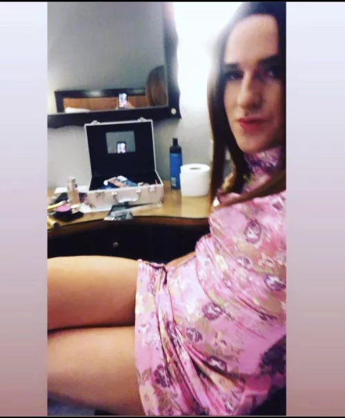 I’ve turned into a complete gay femboy. I love men/ cock and want to be owned and serve. My insta is chloemercercd please save and spread me and tell me. Here’s me… by chloethegurl94